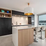 아파트 Stylish Near The Center