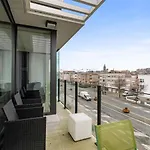 Stylish Near The Center