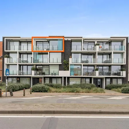 Stylish Near The Center