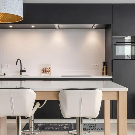 Stylish Near The Center