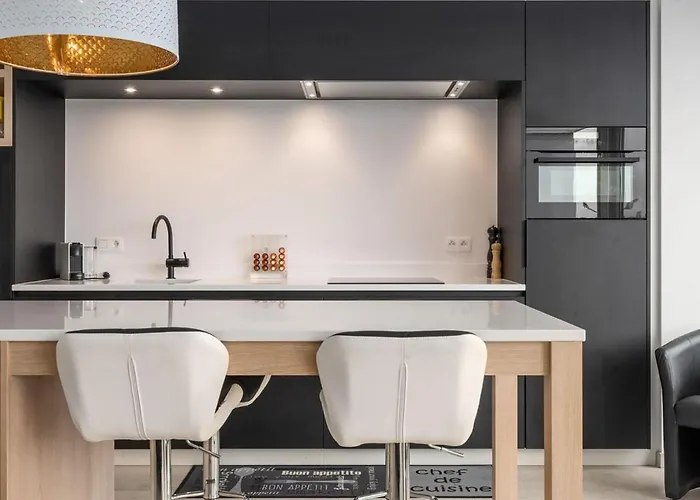 Stylish Near The Center